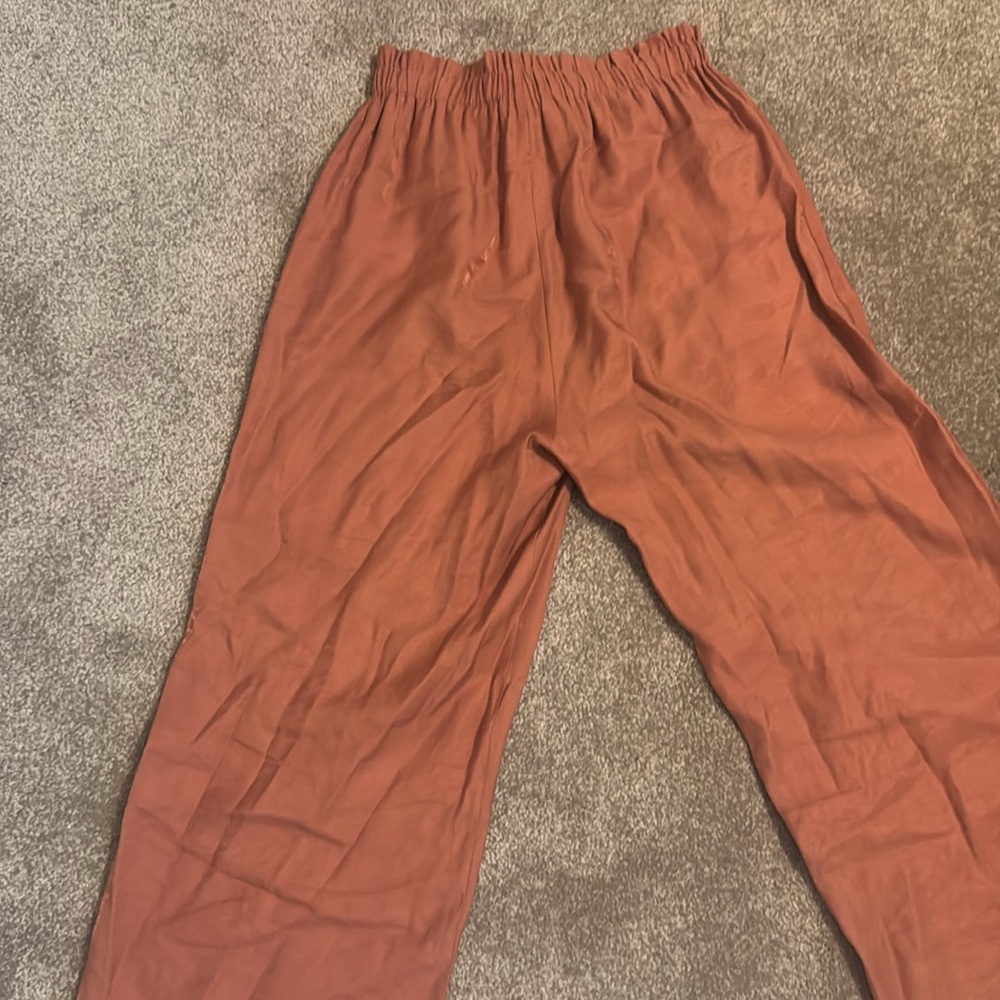 BY SWAN PARIS Orange Pant with Gold Sheen throughout that is simply divine - Picture 15 of 16